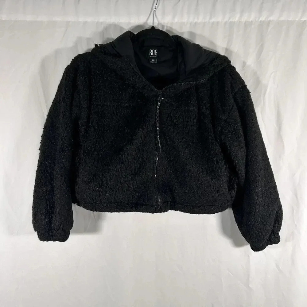 Urban Outfitters BDG Cropped Jacket Size Small Black Full Zip Sherpa Drawstring